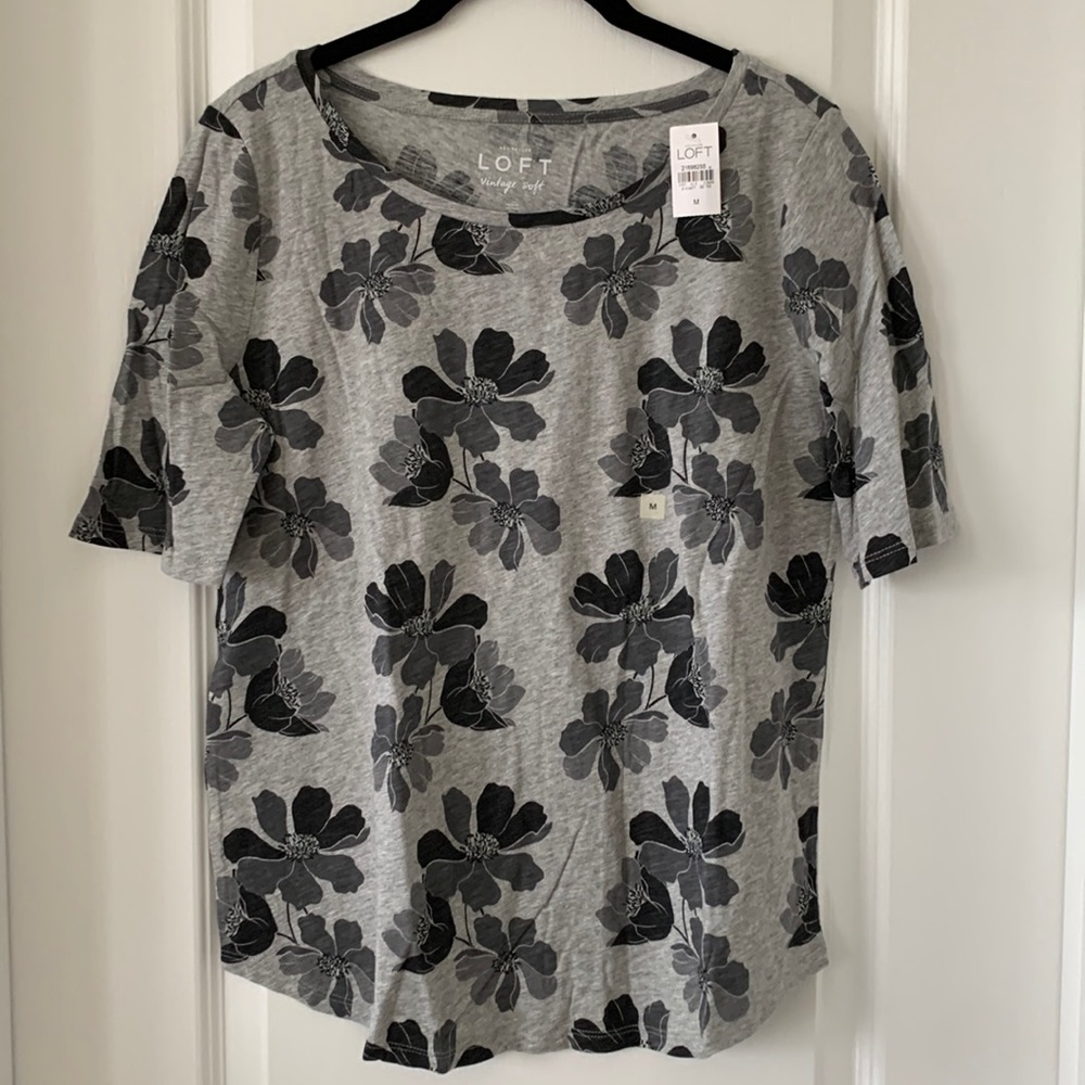 NWT LOFT Gray And Black Floral Print 100% Cotton Short Sleeves Top Size M